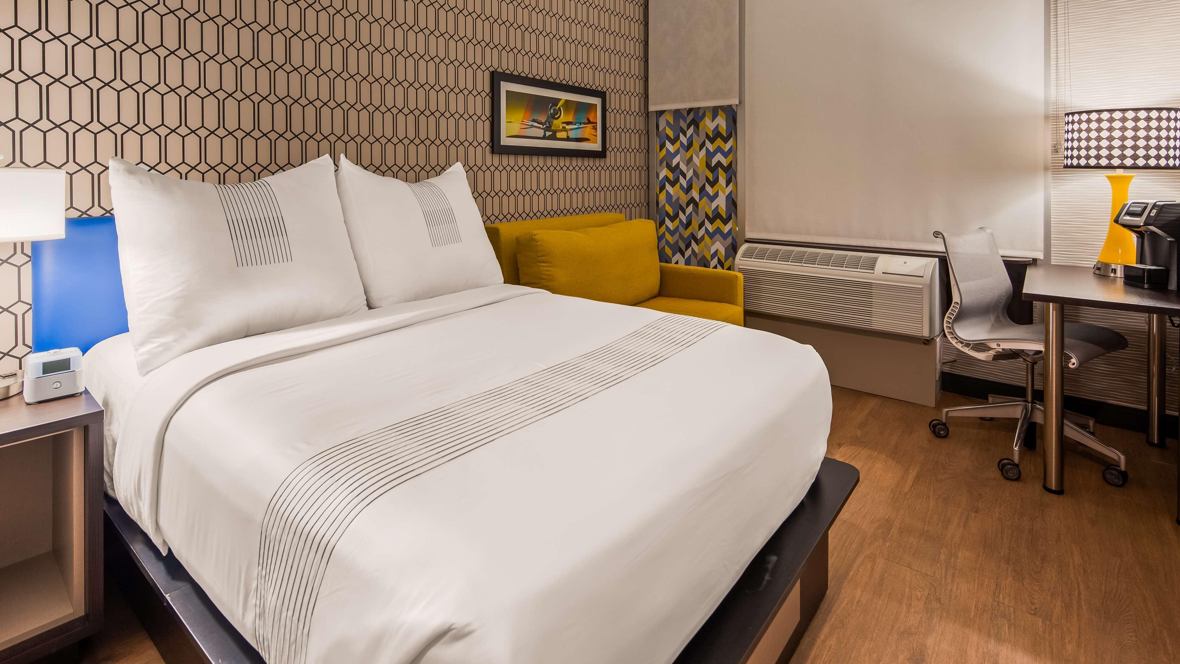 Glo Best Western Brooklyn Nyc New York Bagian luar foto