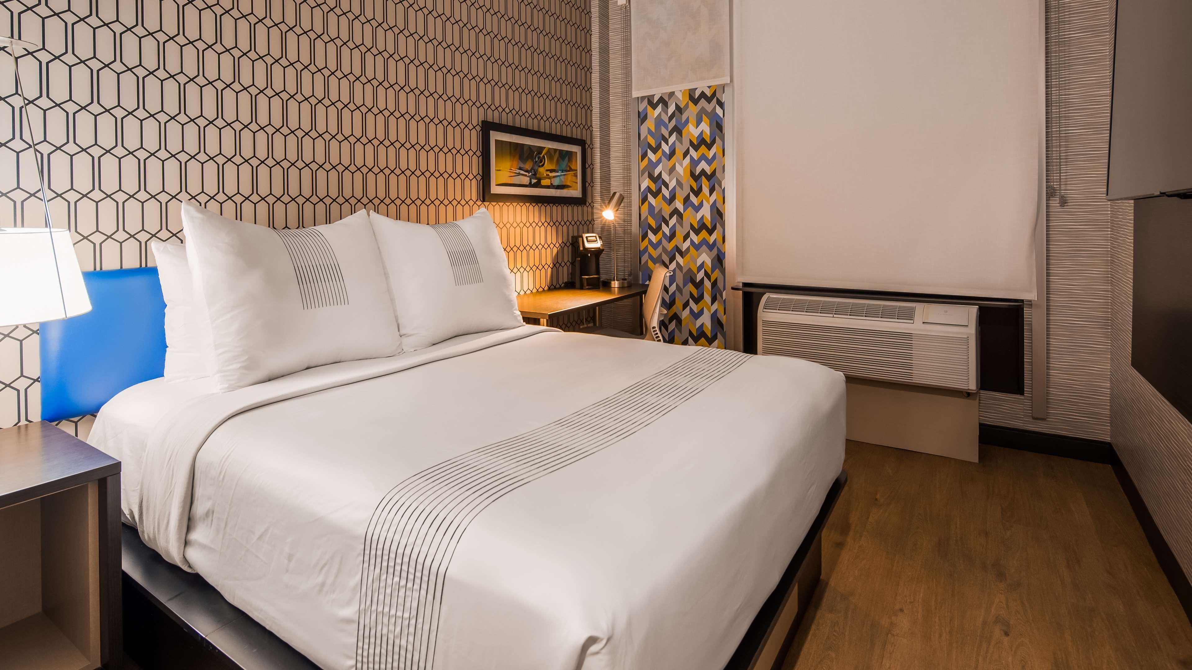 Glo Best Western Brooklyn Nyc New York Bagian luar foto