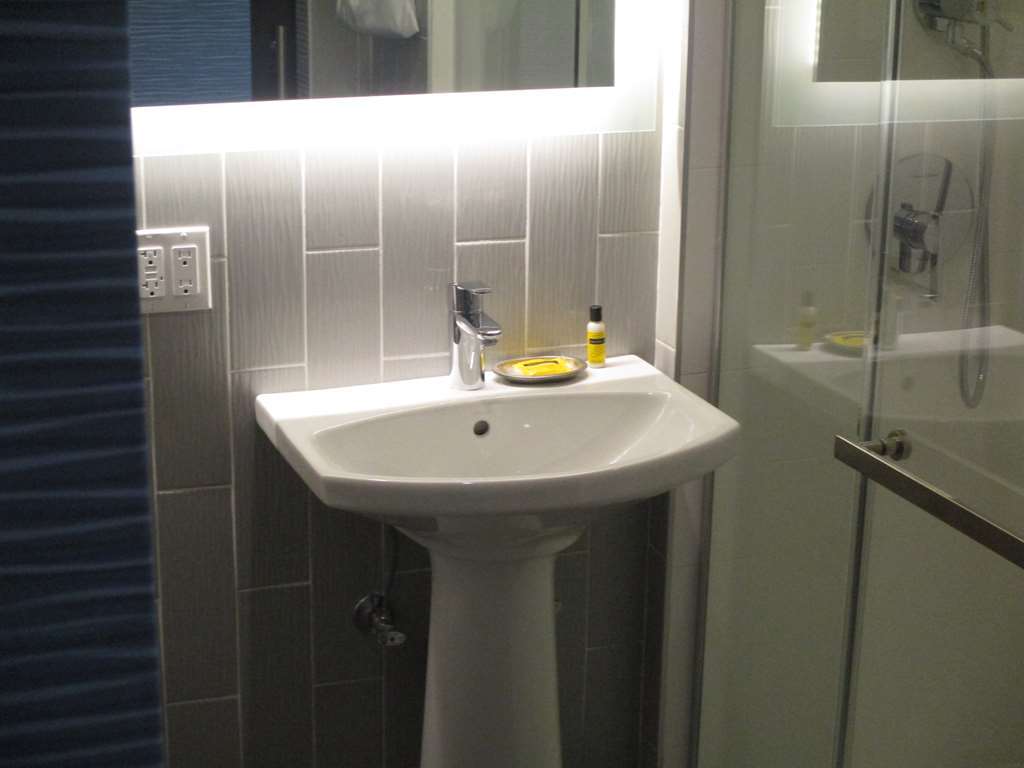 Glo Best Western Brooklyn Nyc New York Ruang foto